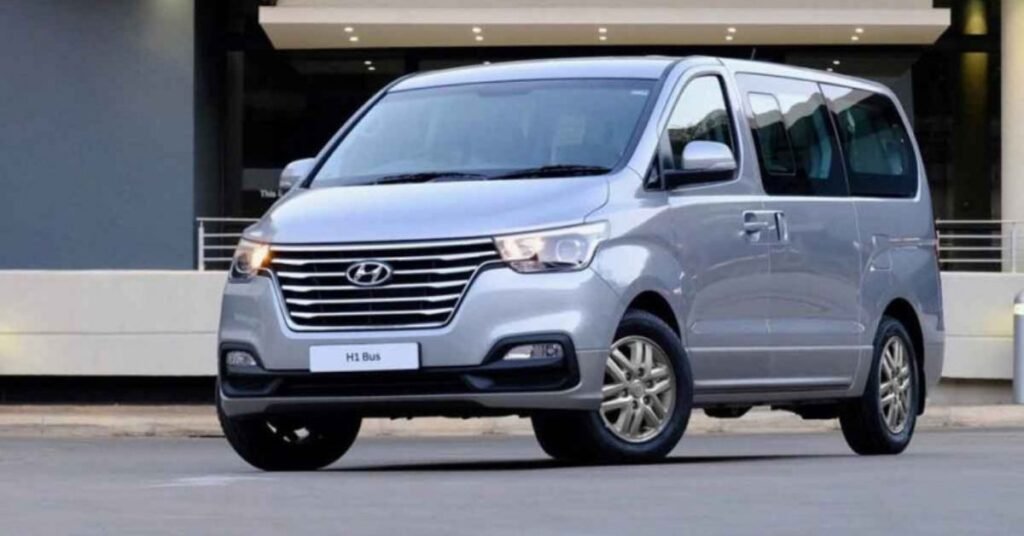 سيارة ليموزين للمطار